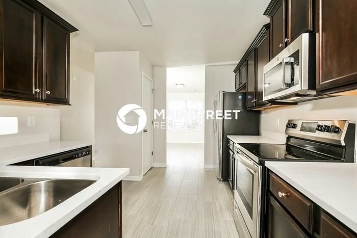 1310 Waldridge Ct - Photo 7 of 17