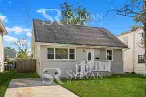 featured image of 7538 Diven St