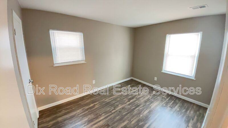 10789 Sharondale Rd - Photo 7 of 11