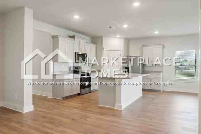 2070 Hyacinth Ln - Photo 7 of 38