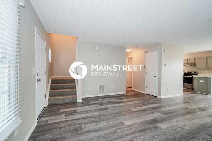 2027 Winding Hollow Dr - Photo 2 of 18