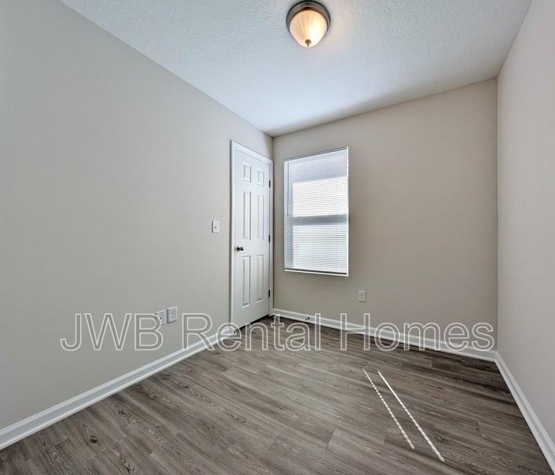 3167 Franklin St - Photo 6 of 14