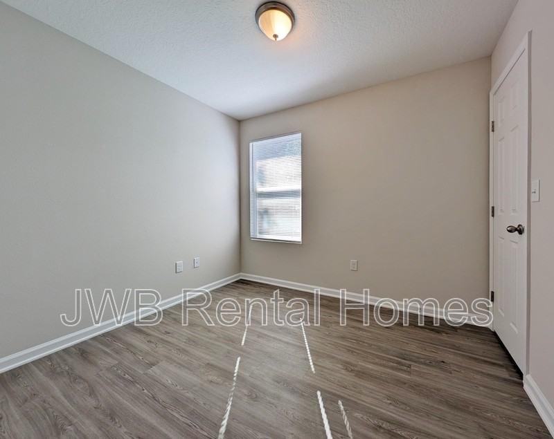 3167 Franklin St - Photo 7 of 14