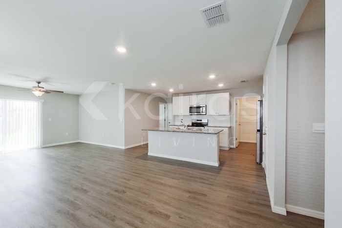 8677 Sw 44th Ct - Photo 4 of 31