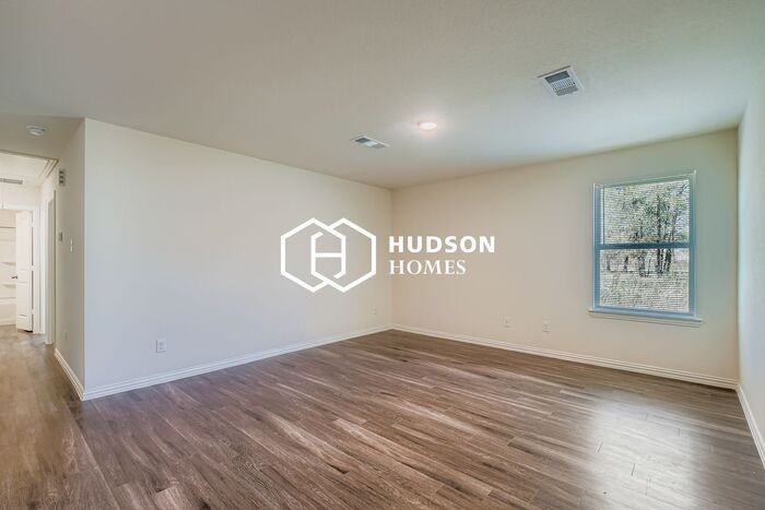 8346 Tidwell Rd #B - Photo 4 of 14