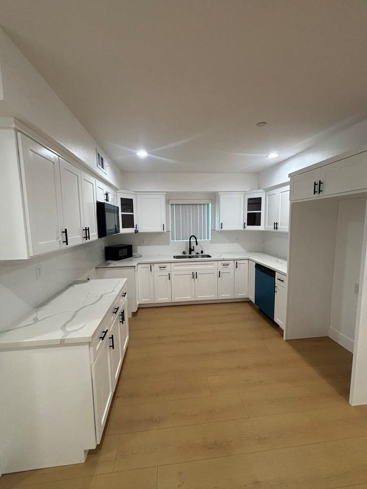 5526 South Wilton Place - Photo 4 of 22