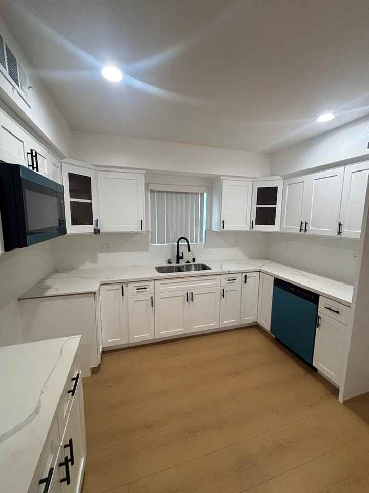 5526 South Wilton Place - Photo 5 of 22