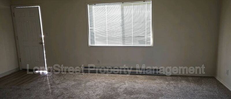 1250 Sw E Ave #6 - Photo 2 of 14