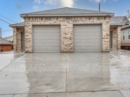 featured image of 3207 Karen St #3207