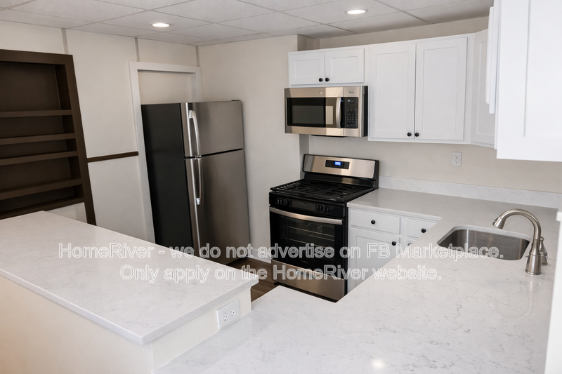 409 Mill St 2nd Fl - Photo 4 of 11