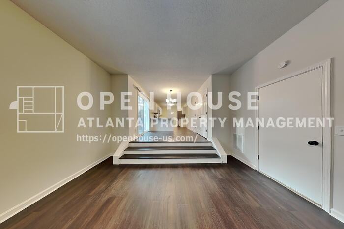 7045 Treeline Dr - Photo 6 of 35