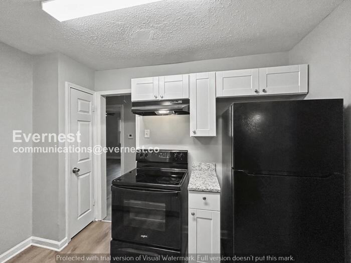 835 Margo Ln - Photo 5 of 24