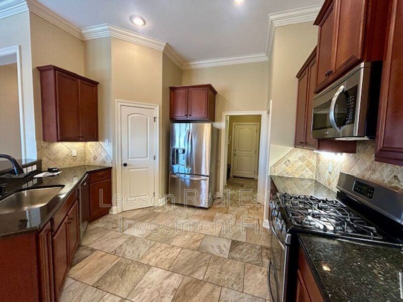 2912 Paradise Dr - Photo 6 of 18