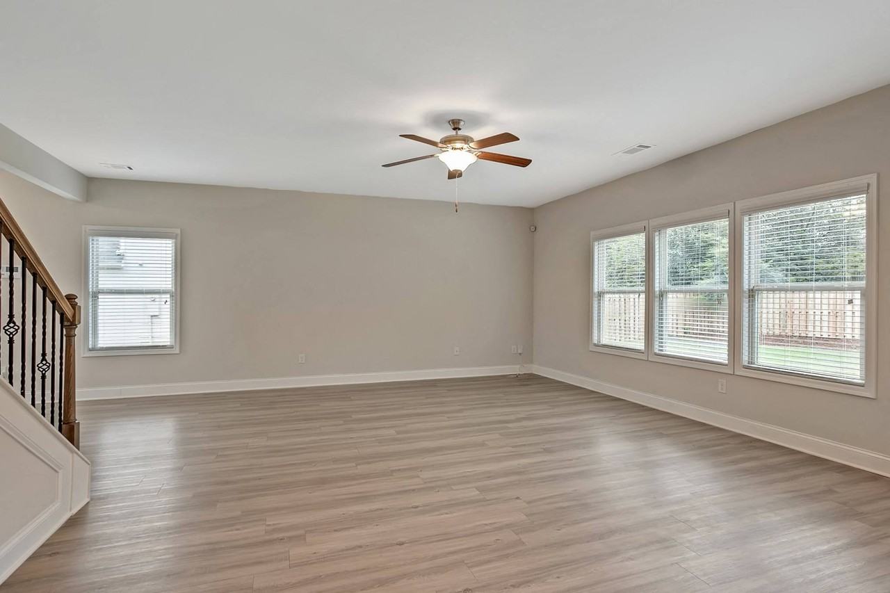 Chase Landing - Photo 7 of 50