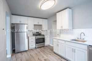 featured image of 80 N Merchant St #3