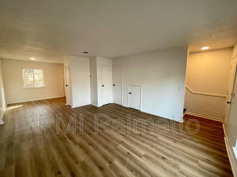 1204 Grove Park Ln - Photo 5 of 14