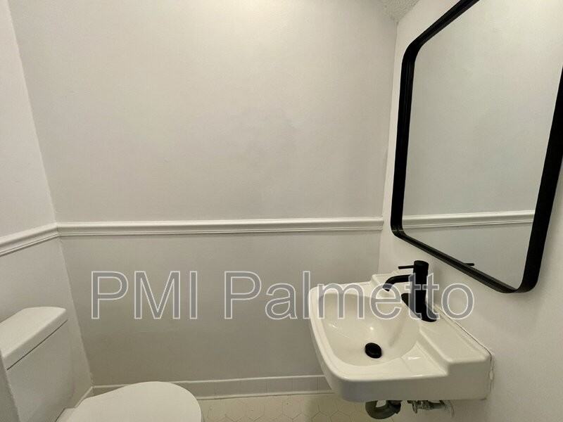 1204 Grove Park Ln - Photo 7 of 14