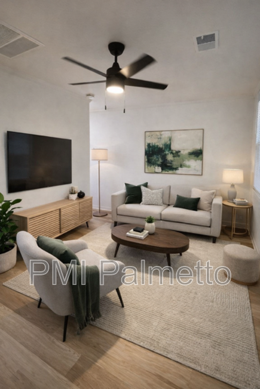 2205 Harper St #B - Photo 4 of 11