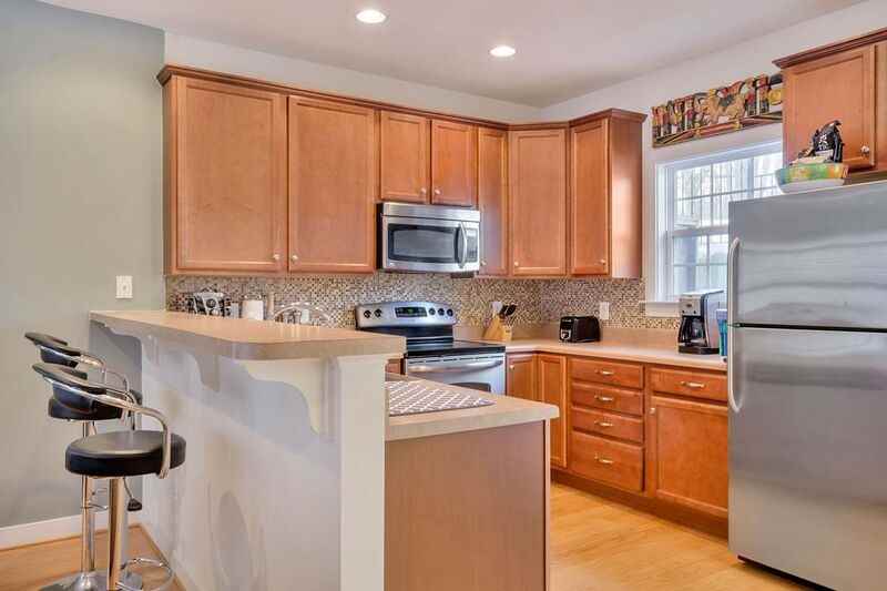 158 Brookwood Dr - Photo 3 of 11