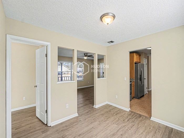 11548 Cypress Bend Ct - Photo 5 of 18