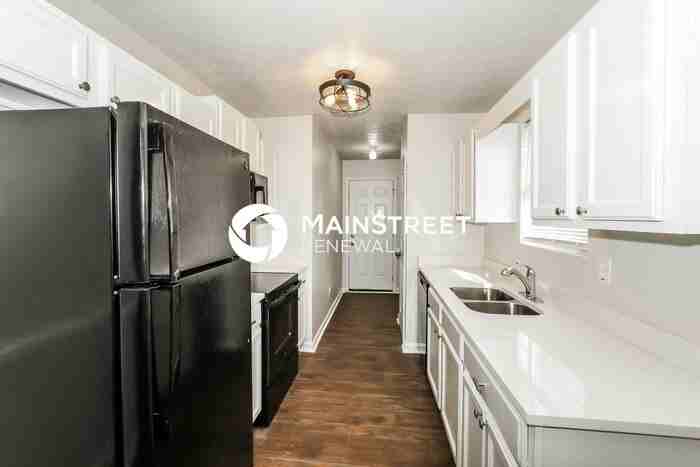 9430 Sleepy Hollow Ln - Photo 7 of 18