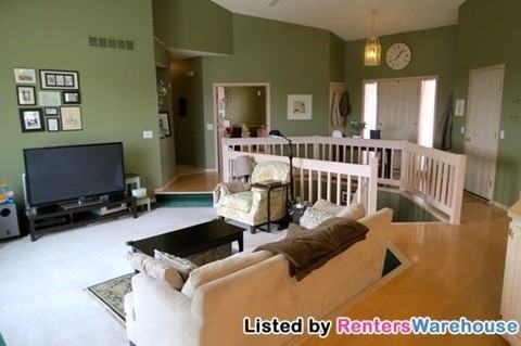 9120 Trotters Ln - Photo 3 of 15