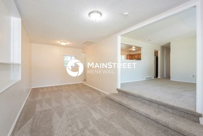 1659 Cottonwood St - Photo 6 of 17