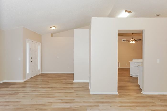 2065 E Gloria Dr - Photo 4 of 16