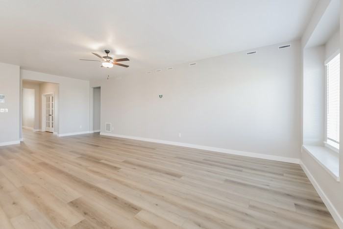 9452 Truckee Ct - Photo 5 of 16