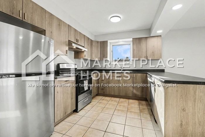 16764 Hillside Pl #2 - Photo 5 of 22