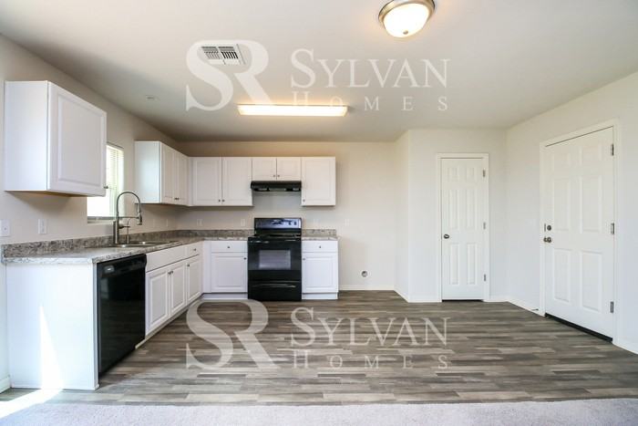 171 E Patton Ave - Photo 7 of 16