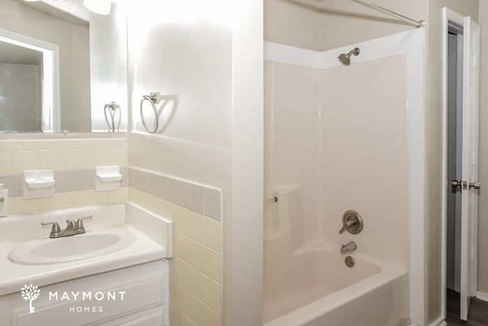 111 Grant Dr - Photo 7 of 11