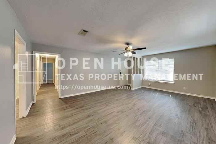 1021 W Avenue F - Photo 5 of 22