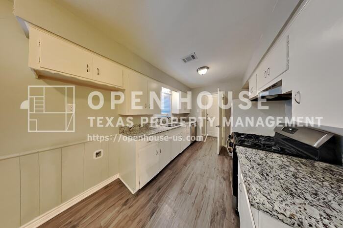 1021 W Avenue F - Photo 6 of 22