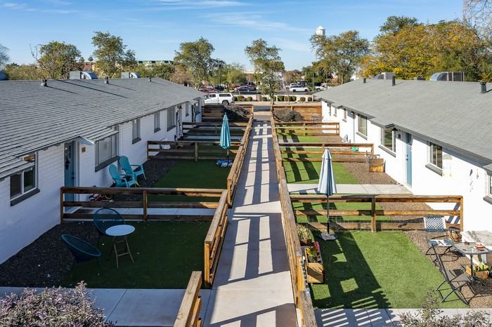 217 N Elm St #H - Photo 4 of 15