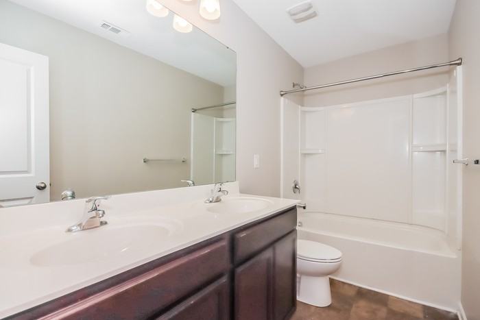 1402 Kent Downs Ave Sw - Photo 7 of 9