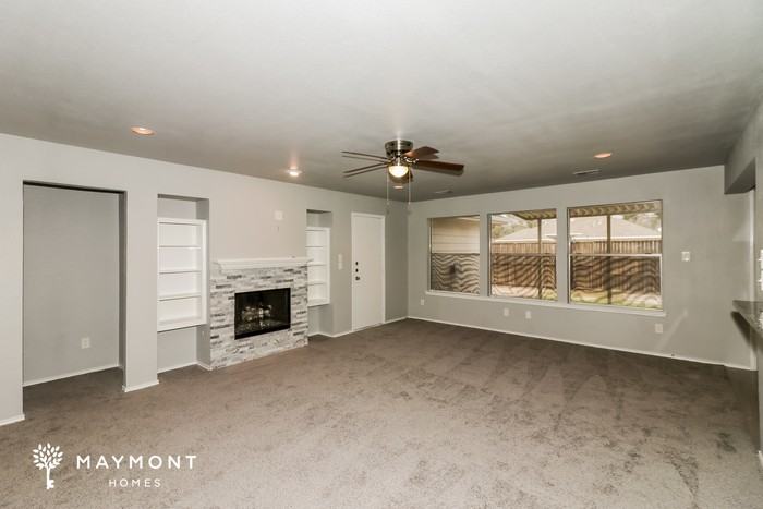 15426 Baxter Ave - Photo 5 of 16