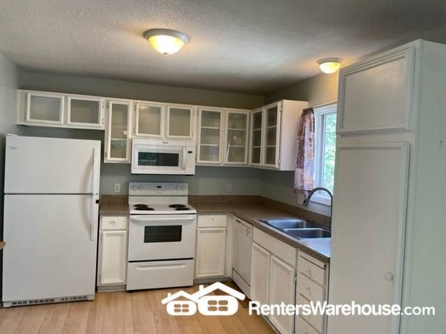 7845 Rimbley Rd - Photo 2 of 12