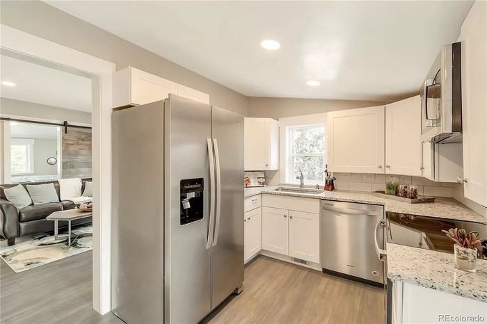 2868 Benton St - Photo 3 of 11