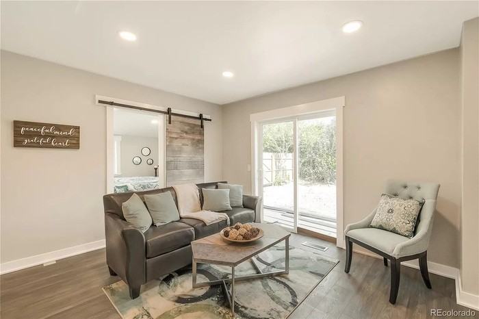 2868 Benton St - Photo 6 of 11