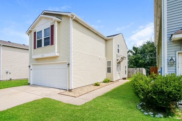 2347 Layton Ln - Photo 4 of 13