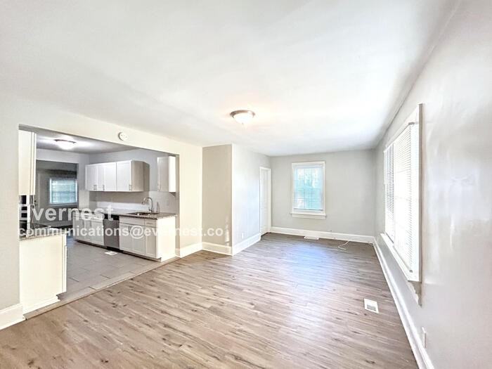 1867 Conrad Ave Se - Photo 4 of 21