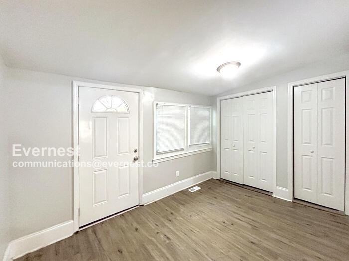 1867 Conrad Ave Se - Photo 6 of 21