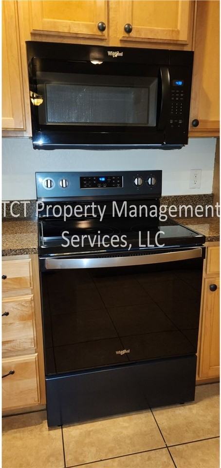 1967 E Frye Rd #103 - Photo 4 of 12