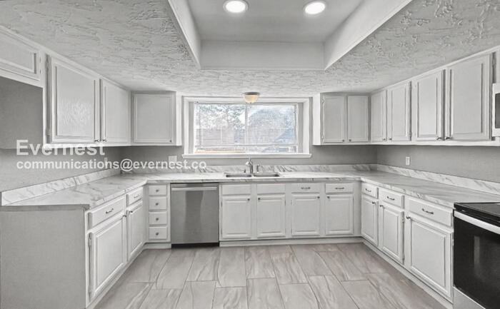 4034 Cypressdale Dr - Photo 2 of 21