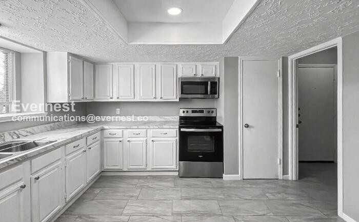 4034 Cypressdale Dr - Photo 3 of 21