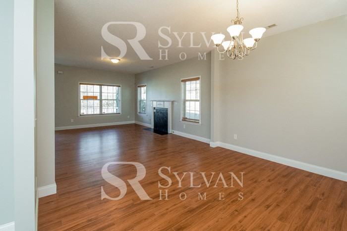 9216 Windsor Lake Blvd - Photo 3 of 16