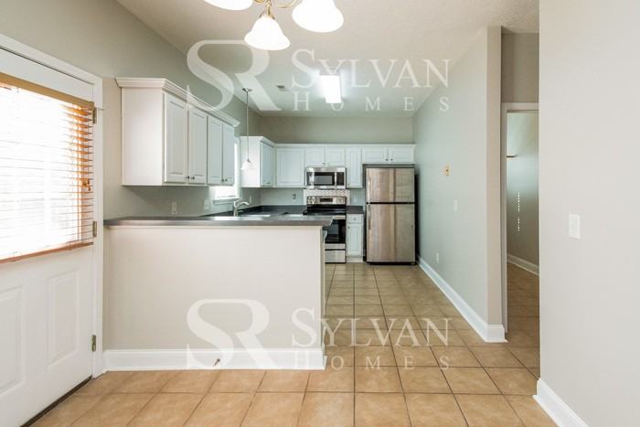 9216 Windsor Lake Blvd - Photo 4 of 16