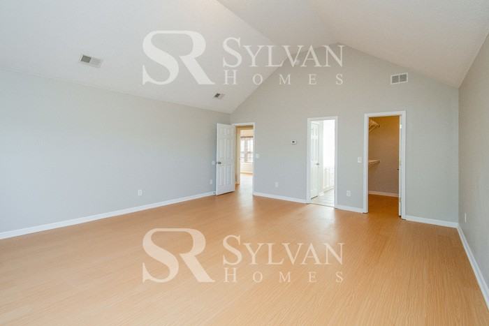 9216 Windsor Lake Blvd - Photo 7 of 15