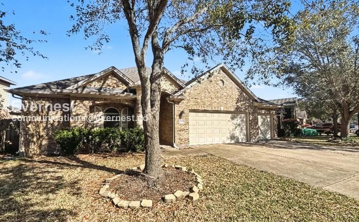 6214 Oxford Lake Dr - Photo 2 of 31